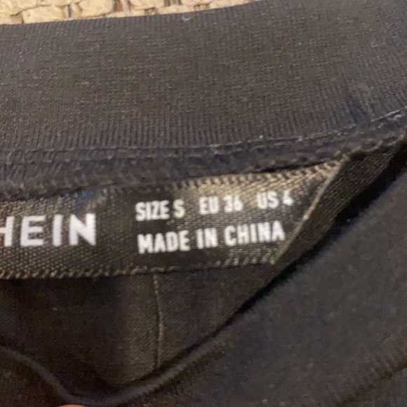 Crop top - Picture 2 of 3